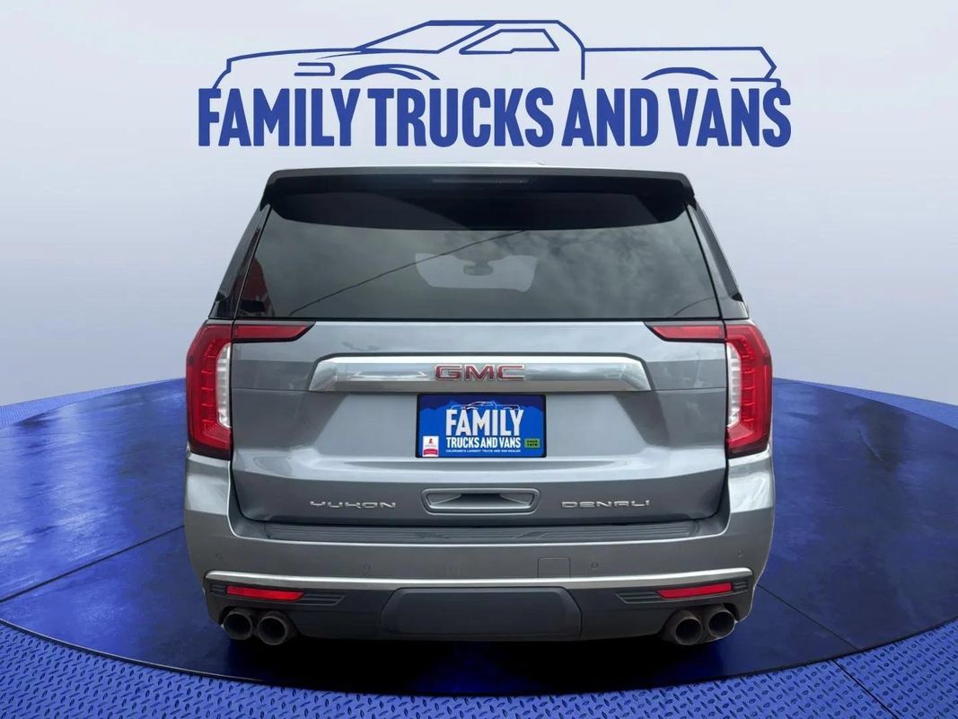 Used 2022 GMC Yukon XL Denali AWD/4WD image 4