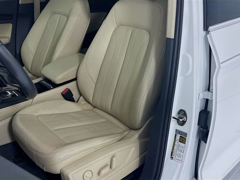 Used 2020 Audi Q5 2.0T Premium Plus w/ Premium Plus Package image 13