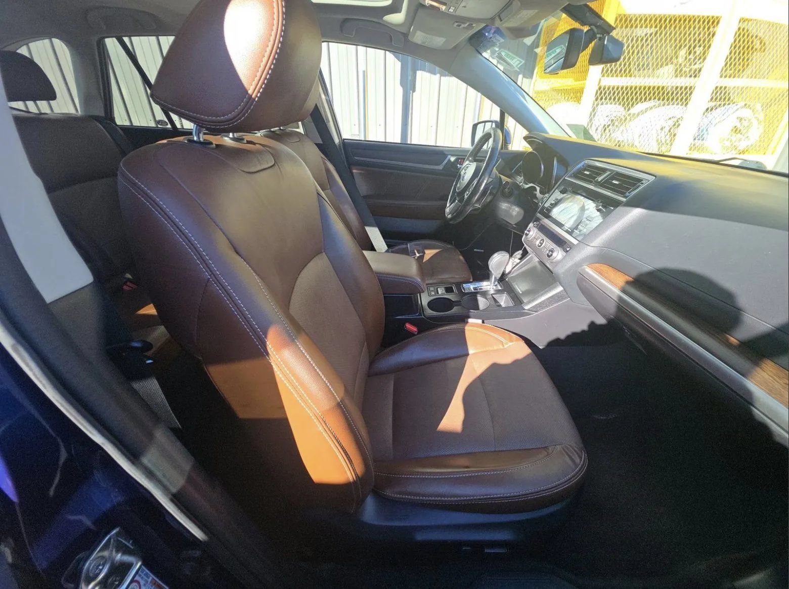 Used 2017 Subaru Outback 3.6R Touring AWD/4WD image 16