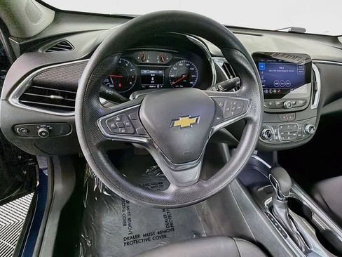 Used 2021 Chevrolet Malibu LT FWD image 11
