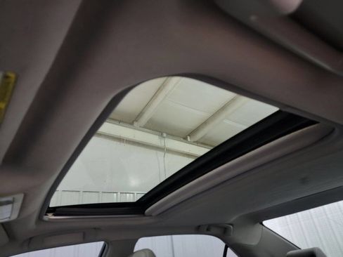 Used 2013 Toyota Camry XLE image 43