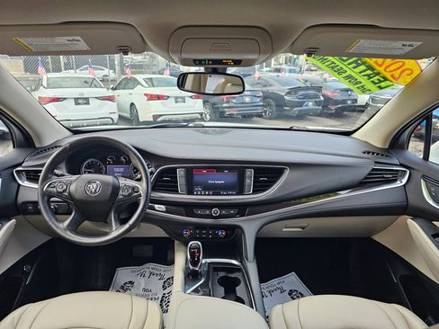 Used 2021 Buick Enclave Essence FWD image 16