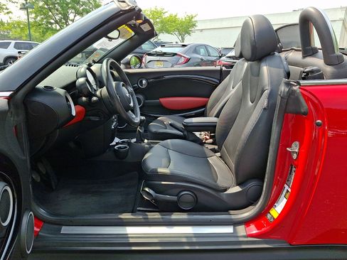 Used 2013 MINI Cooper Roadster FWD image 12