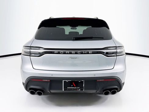 Certified 2023 Porsche Macan image 6