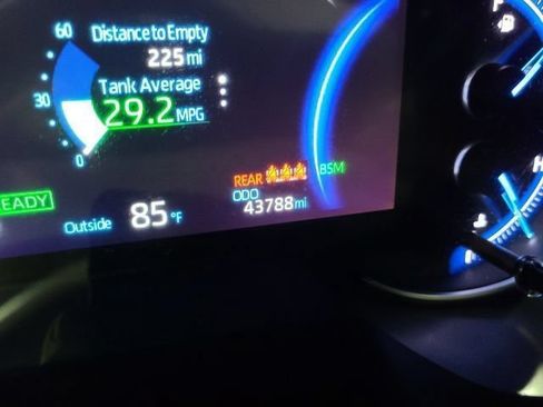Certified 2022 Toyota RAV4 Limited AWD/4WD image 30
