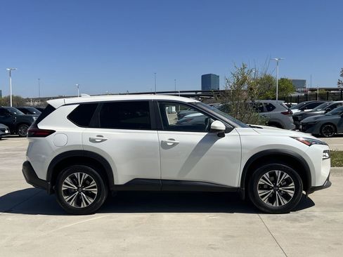 Certified 2023 Nissan Rogue SV image 3