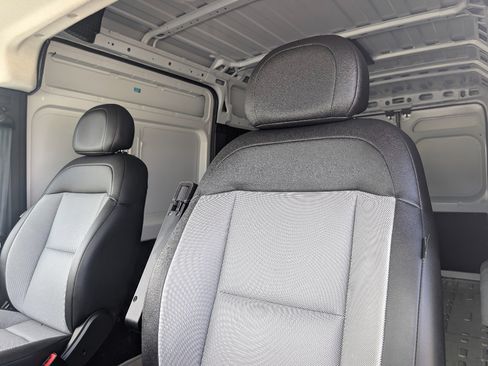 Used 2026 RAM ProMaster 2500 w/ Convenience Group FWD image 17