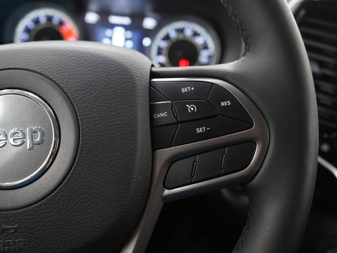Used 2019 Jeep Cherokee Limited AWD/4WD image 23