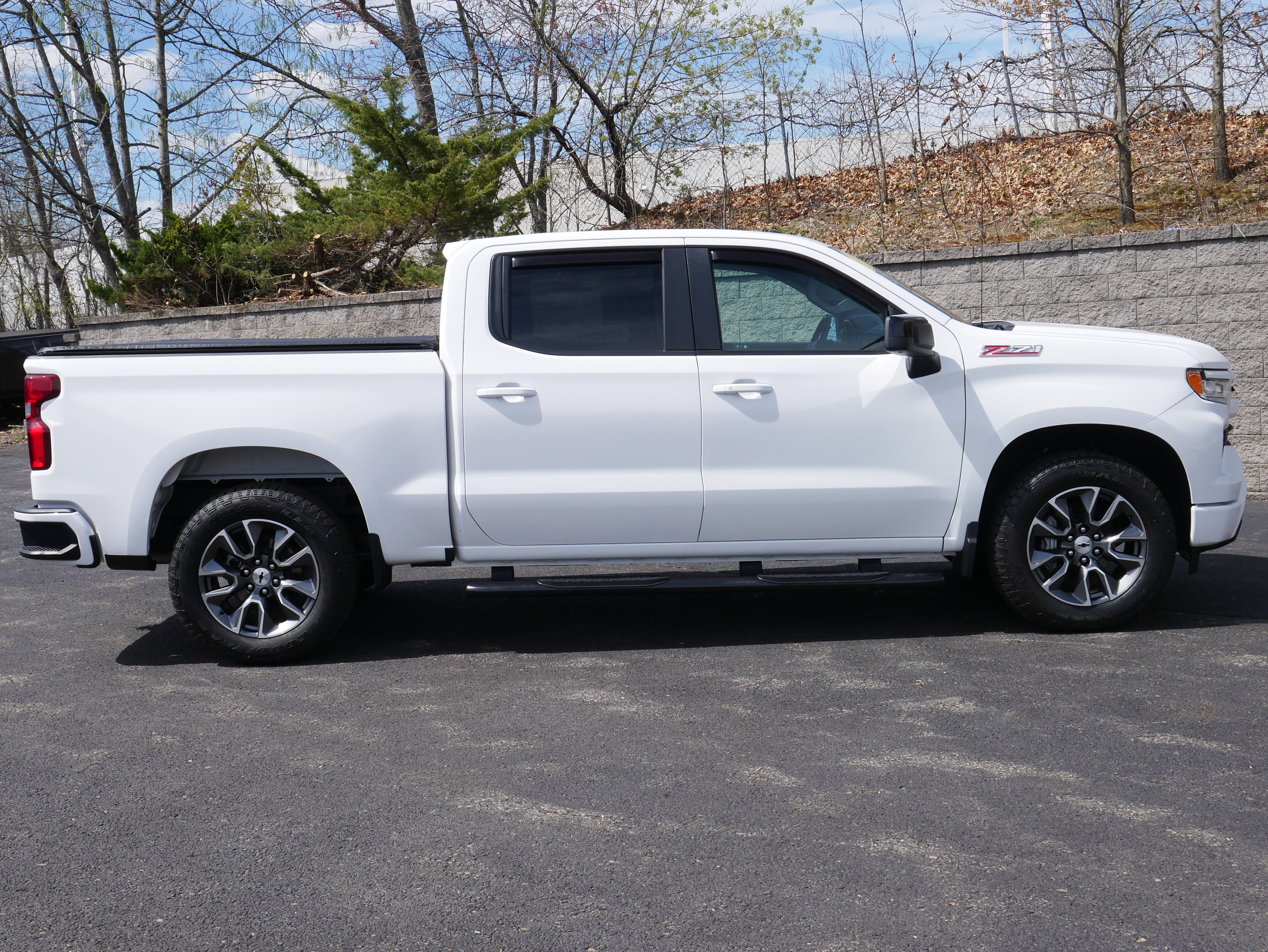 Certified 2024 Chevrolet Silverado 1500 RST w/ Convenience Package II AWD/4WD image 9