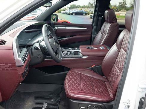 Used 2025 Cadillac Escalade Premium Luxury w/ Touring Package AWD/4WD image 23