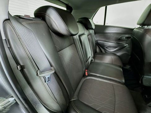 Used 2020 Chevrolet Trax LT w/ Driver Confidence Package image 25