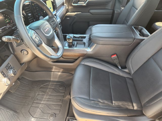 Used 2024 GMC Sierra 1500 SLT AWD/4WD image 9