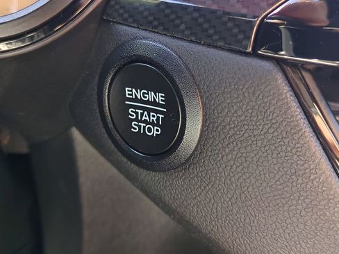 Used 2024 Ford Escape ST-Line w/ Cold Weather Package FWD image 34