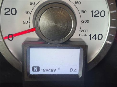 Used 2010 Honda Pilot Touring image 11