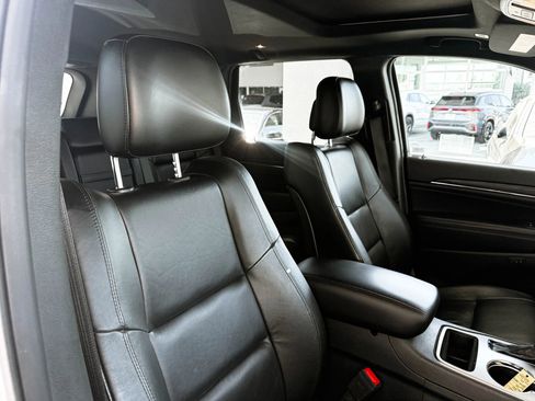 Used 2020 Jeep Grand Cherokee Limited w/ Premium Lighting Group RWD image 29