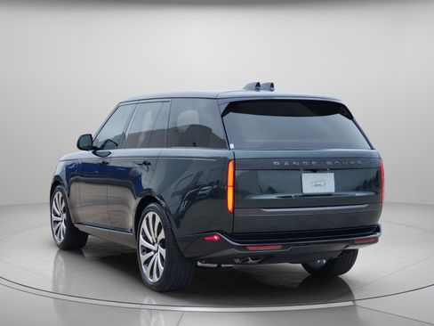 Certified 2025 Land Rover Range Rover SE AWD/4WD image 3
