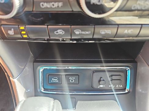 Used 2019 Subaru Ascent Limited AWD/4WD image 36