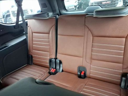 Used 2023 GMC Yukon XL Denali Ultimate image 16