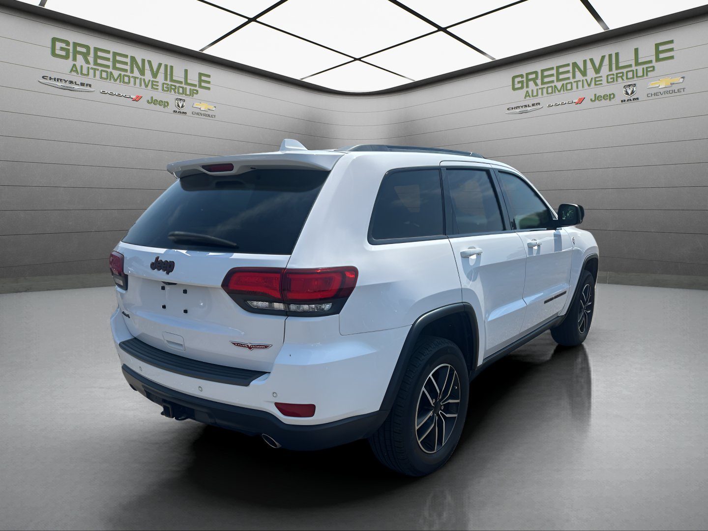 Used 2021 Jeep Grand Cherokee Trailhawk AWD/4WD image 5