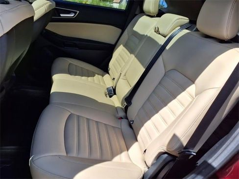 Used 2022 Ford Edge SEL w/ Convenience Package image 14