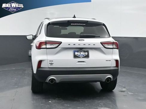 Used 2021 Ford Escape SE w/ Cold Weather Package image 2