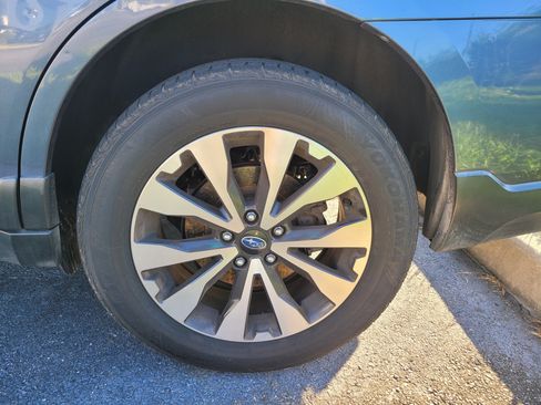Used 2017 Subaru Outback 2.5i Limited AWD/4WD image 8