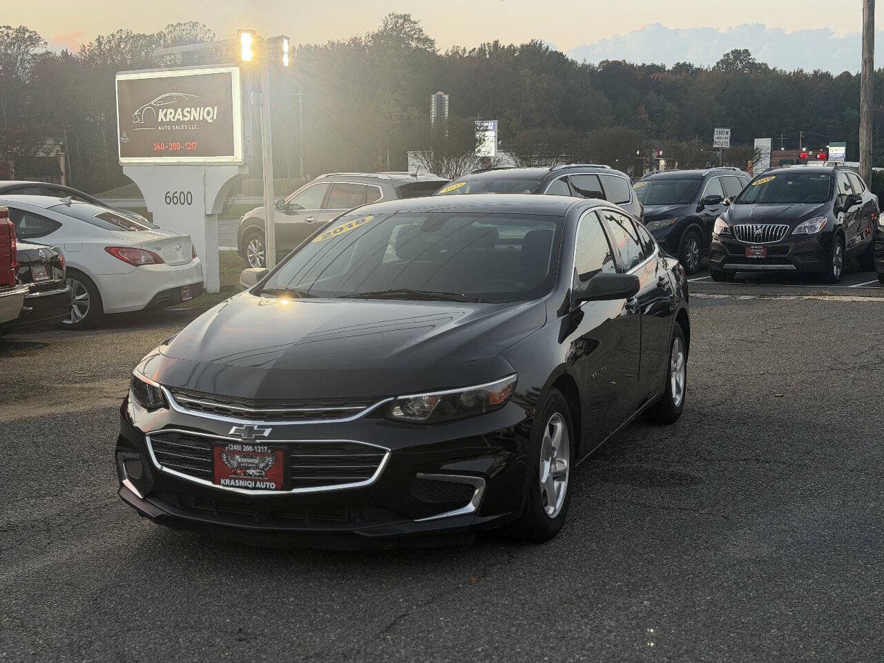 Used 2018 Chevrolet Malibu LS FWD image 1
