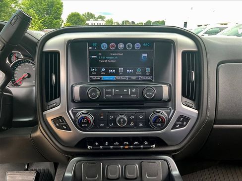 Used 2018 GMC Sierra 1500 SLT AWD/4WD image 17