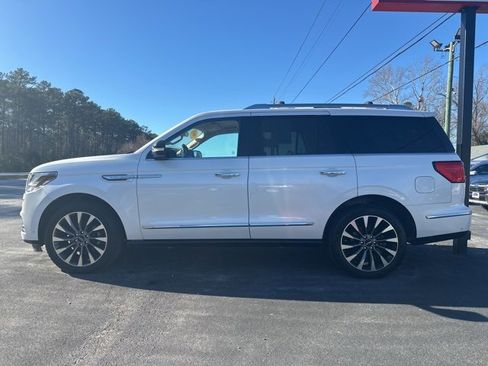 Used 2018 Lincoln Navigator Select w/ Technology Package image 4