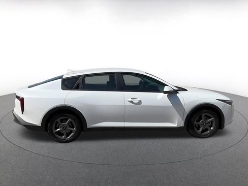 Used 2025 Kia K4 LXS FWD image 15
