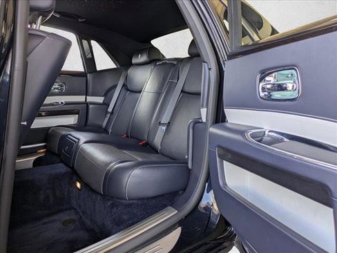 Used 2018 Rolls-Royce Ghost image 19