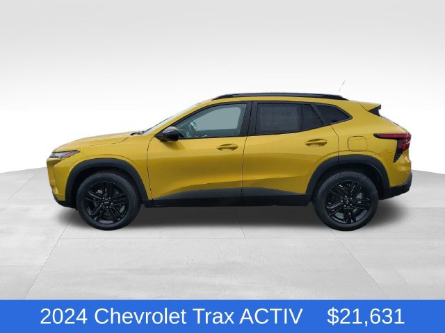 Certified 2024 Chevrolet Trax ACTIV w/ Sunroof Package FWD image 2