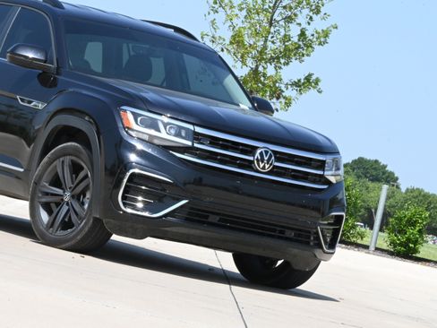 Used 2021 Volkswagen Atlas SE w/ Towing Package AWD/4WD image 32