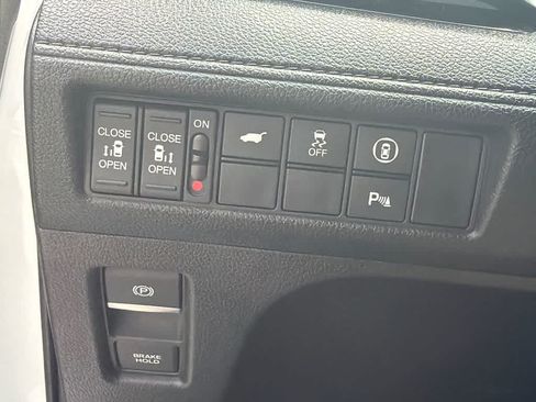 Used 2022 Honda Odyssey Elite image 32