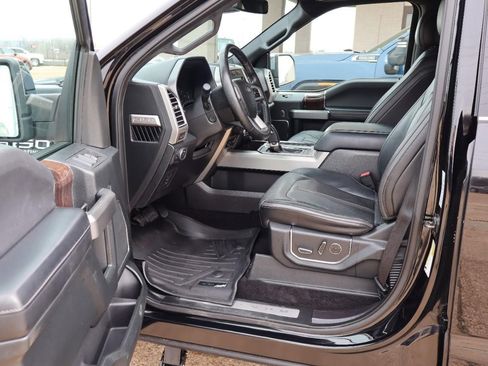 Used 2016 Ford F150 Platinum w/ Equipment Group 701A Luxury image 13