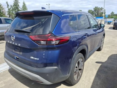 Used 2022 Nissan Rogue SV AWD/4WD image 5
