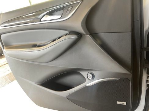 Used 2022 Buick Enclave Essence w/ Experience Buick Package image 7