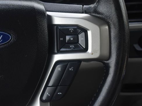Used 2020 Ford F150 Lariat RWD image 15