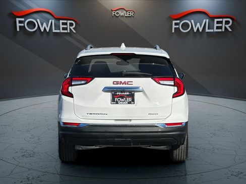 Used 2024 GMC Terrain SLT AWD/4WD image 4