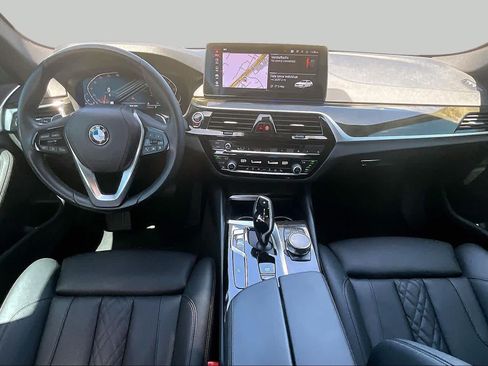 Used 2023 BMW 530i w/ Convenience Package RWD image 14