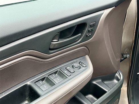 Used 2022 Honda Odyssey EX-L image 17