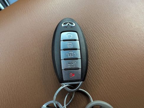 Used 2023 INFINITI QX80 Luxe AWD/4WD image 32