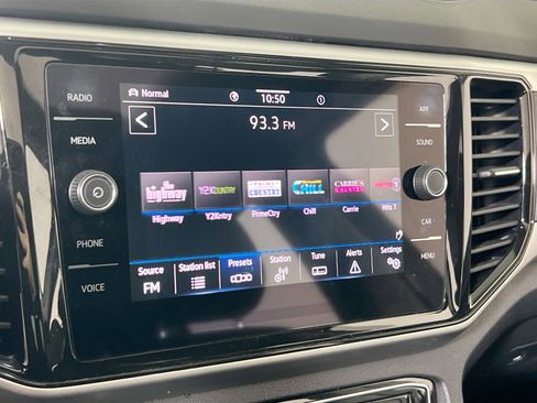 Used 2022 Volkswagen Atlas SE image 14