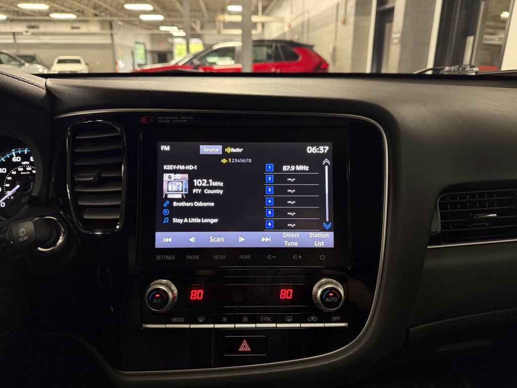 Used 2022 Mitsubishi Outlander GT AWD/4WD image 12