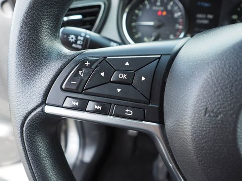 Used 2018 Nissan Rogue Sport SV AWD/4WD image 27