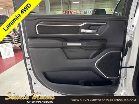 Used 2022 RAM 1500 Laramie AWD/4WD image 28