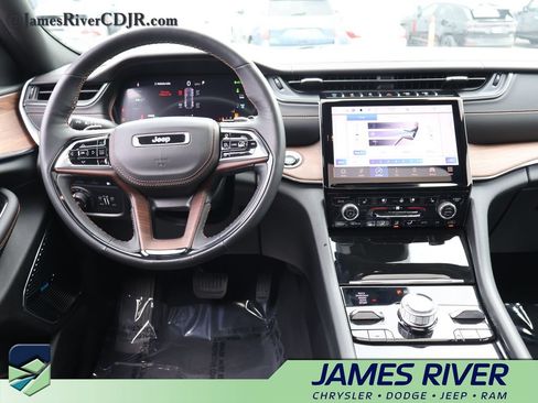 Used 2023 Jeep Grand Cherokee Summit w/ Luxury Tech Group V AWD/4WD image 20