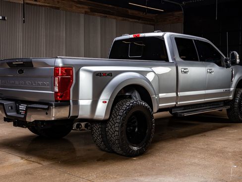 Used 2022 Ford F350 Lariat w/ Lariat Ultimate Package image 9