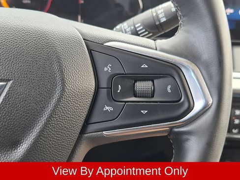 Used 2025 Chevrolet Trax LT w/ LT Convenience Package FWD image 15