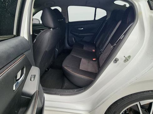 Used 2024 Nissan Sentra SR FWD image 16